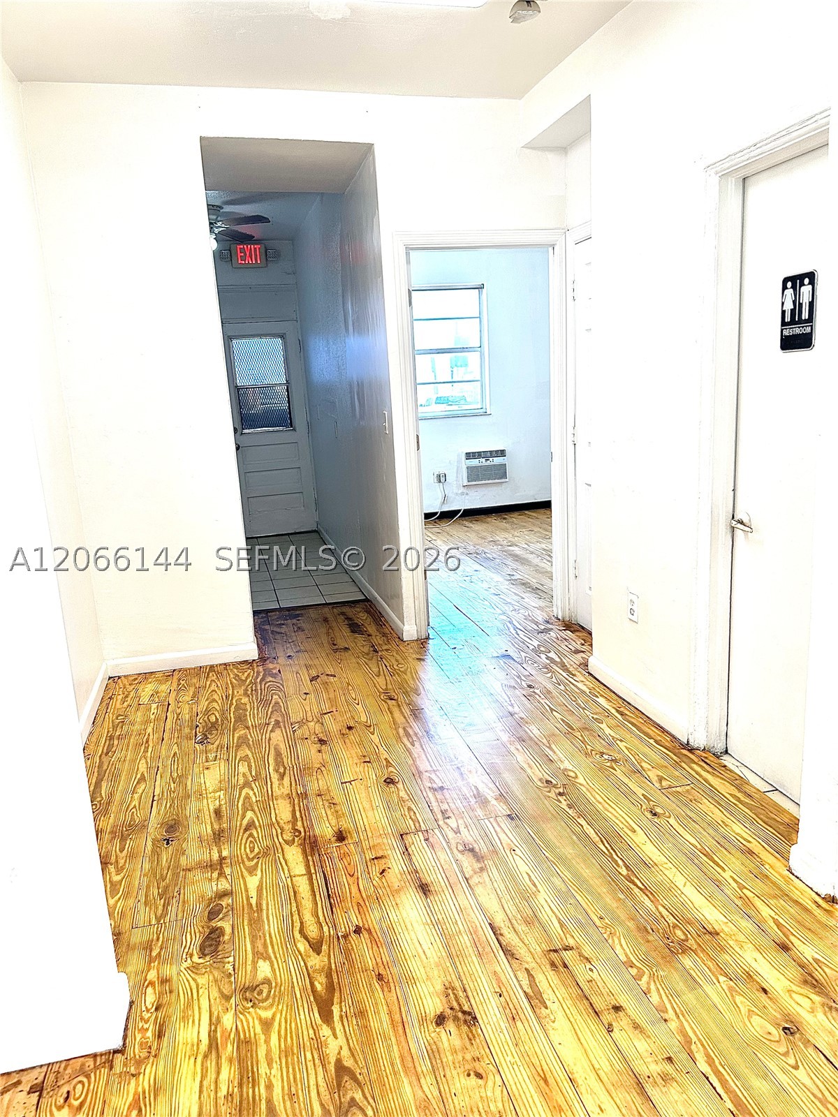 720 6th St Property Photo 11