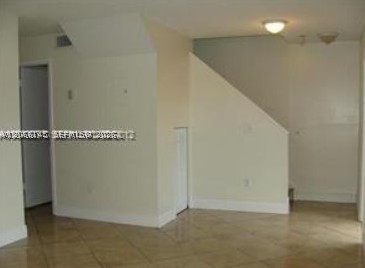 219 Ne 12th Ave 219 Property Photo 3