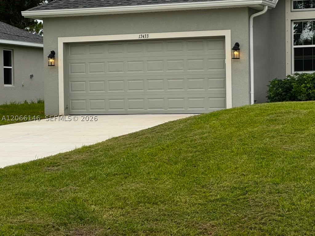 17425 Edgewater Dr Property Photo 3