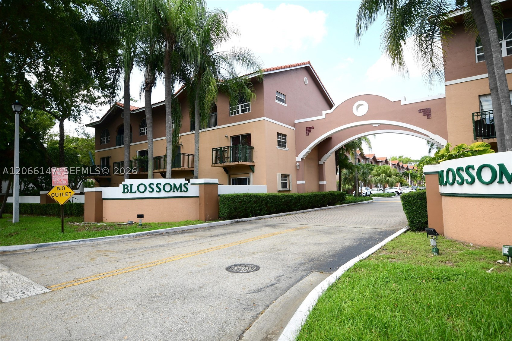10026 Hammocks Blvd 103-6 Property Photo 9
