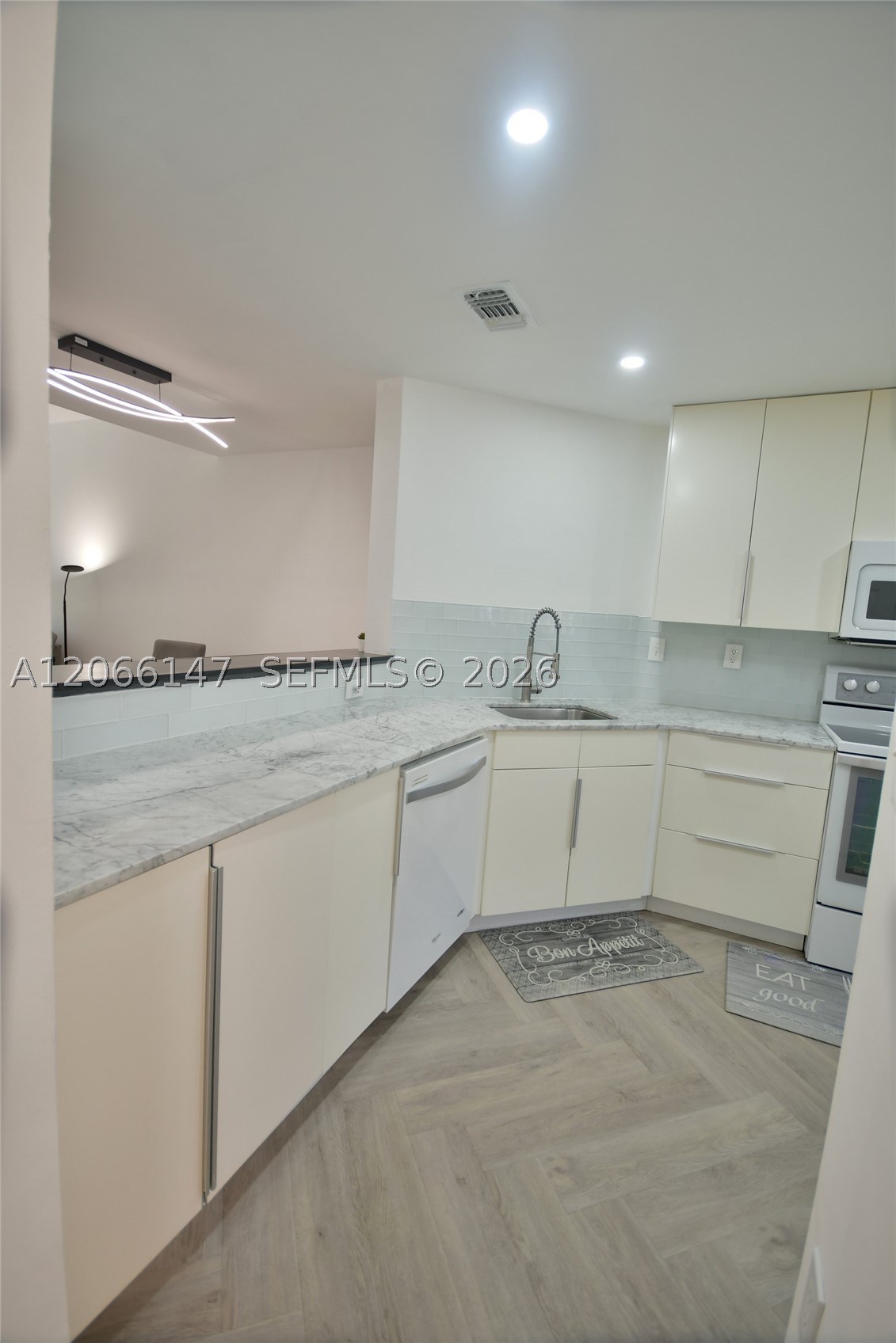 10026 Hammocks Blvd 103-6 Property Photo 15