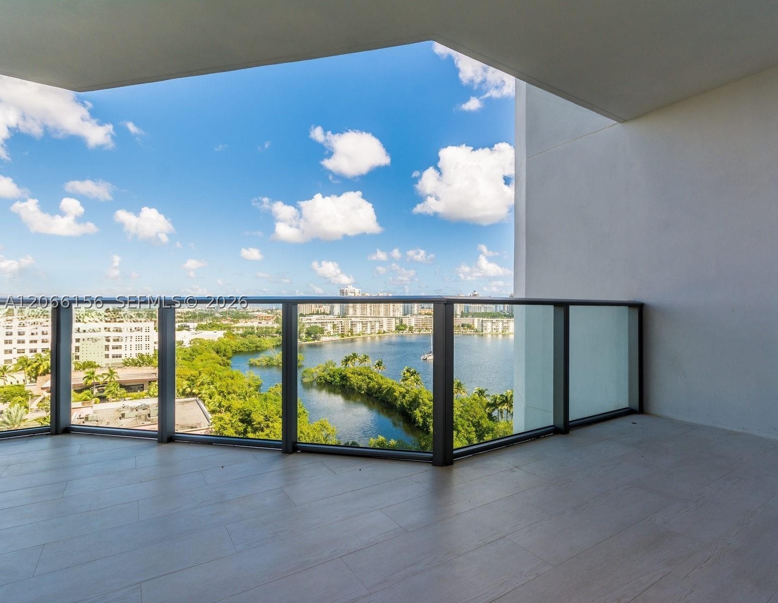 17301 Biscayne Blvd 1004 Property Photo 3