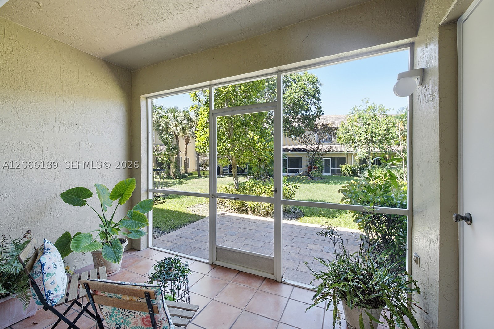 12135 Sw 3rd St Property Photo 10