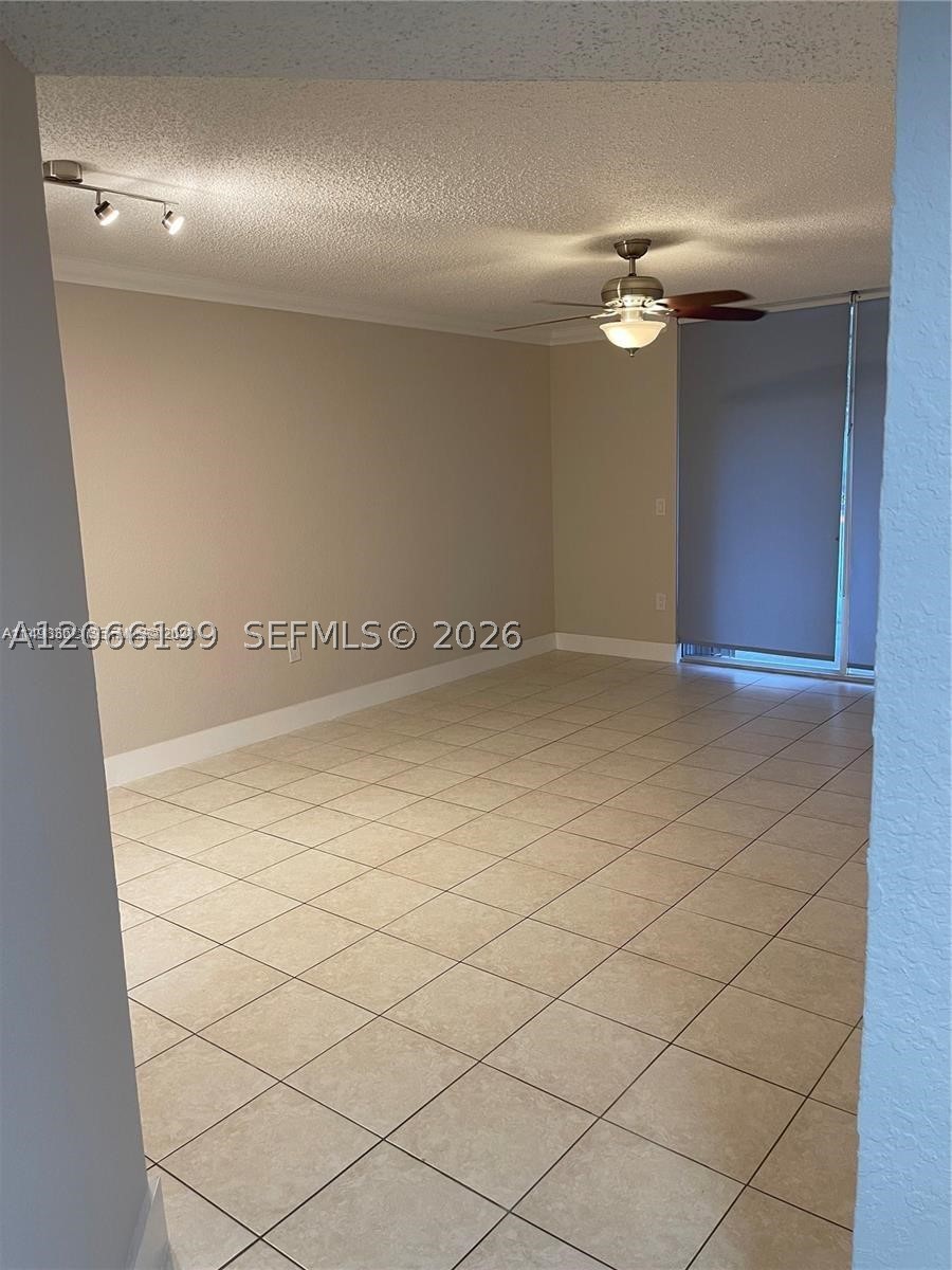 8225 Lake Dr 108 Property Photo 14