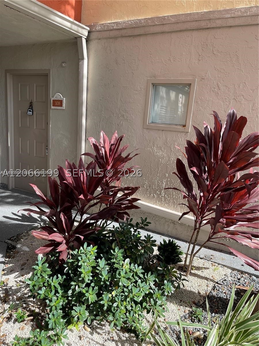 8225 Lake Dr 108 Property Photo 16