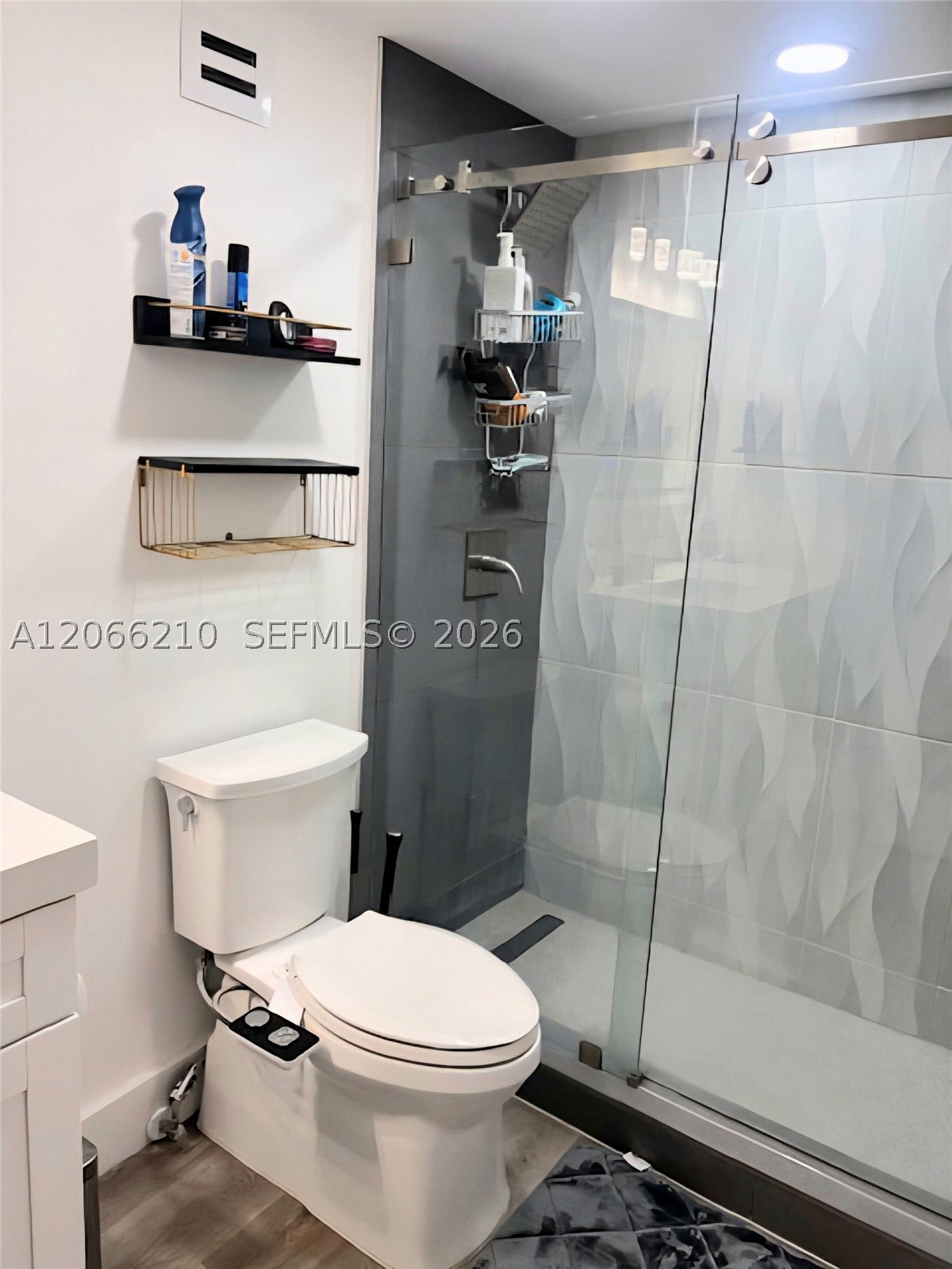 100 Lincoln Rd 301 Property Photo 17