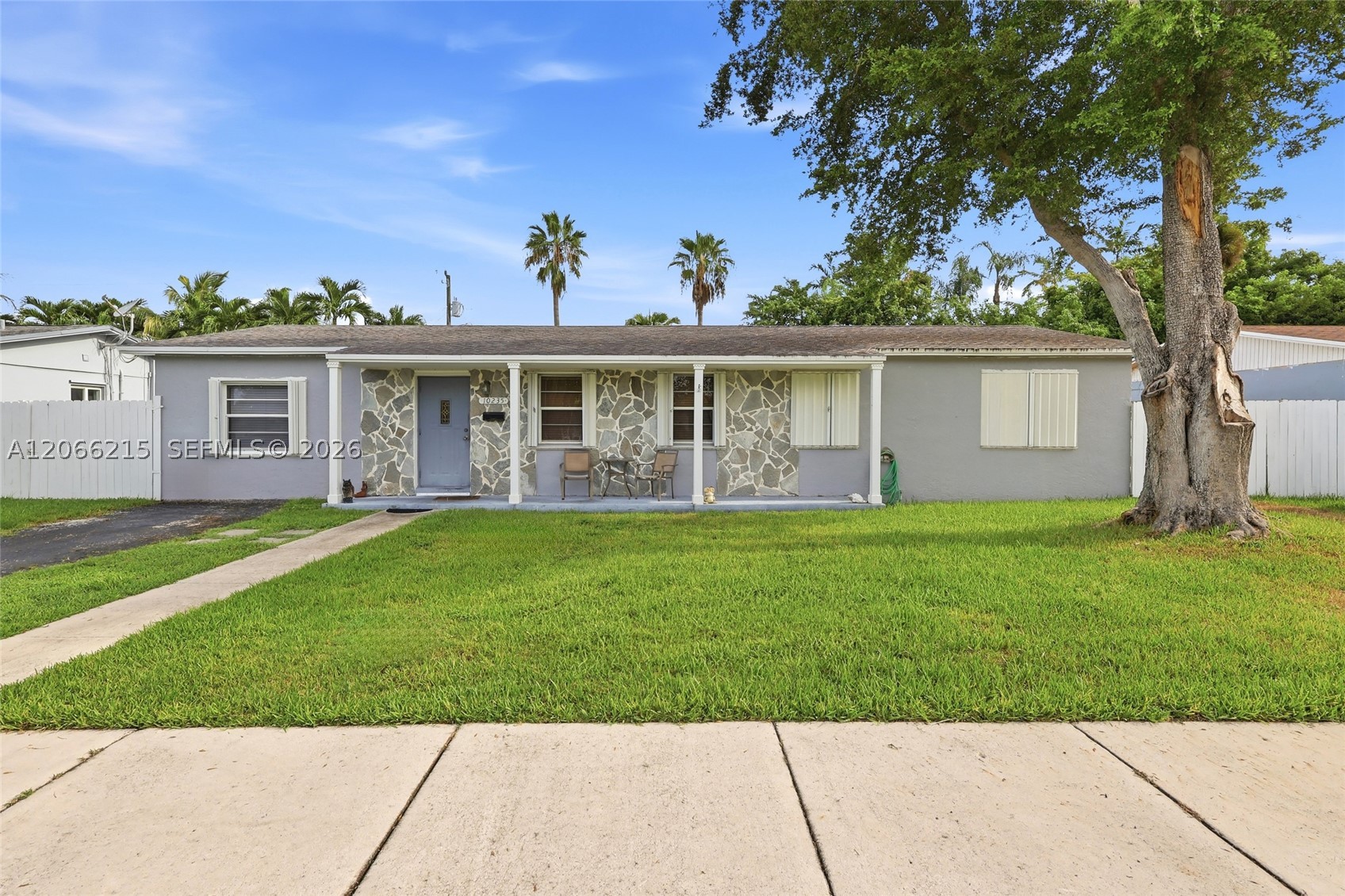10235 Pan American Dr Property Photo 1