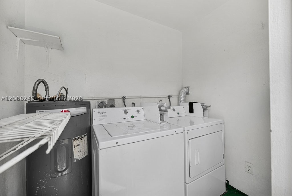2400 Ne 9th St 201 Property Photo 42