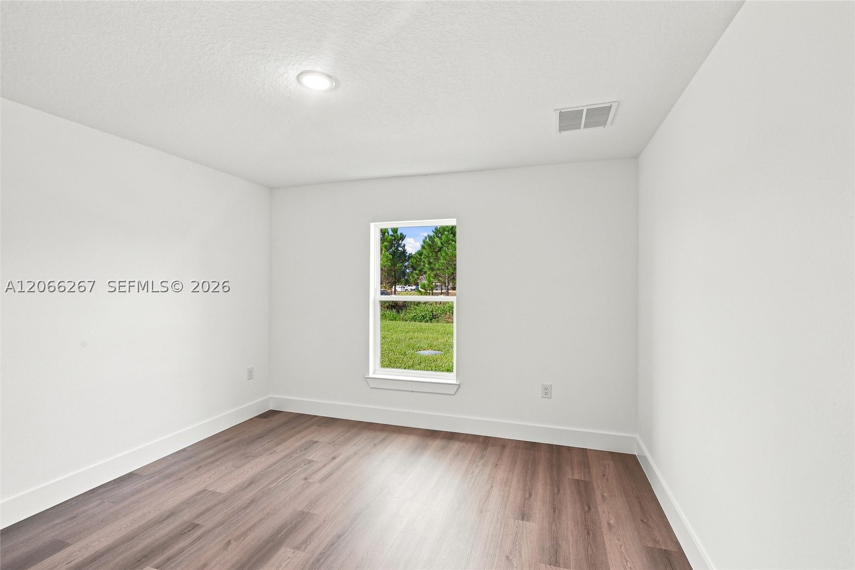 6898 Dickinson Drive Property Photo 23