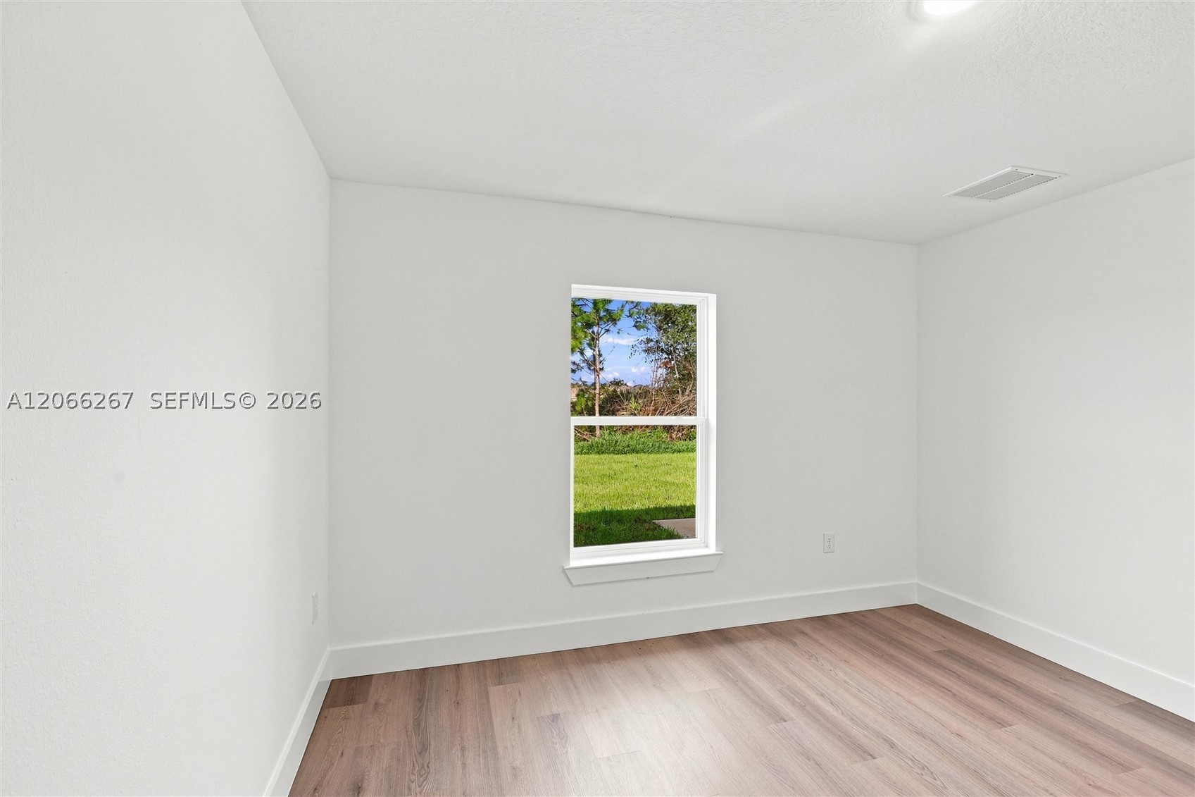 6898 Dickinson Drive Property Photo 24