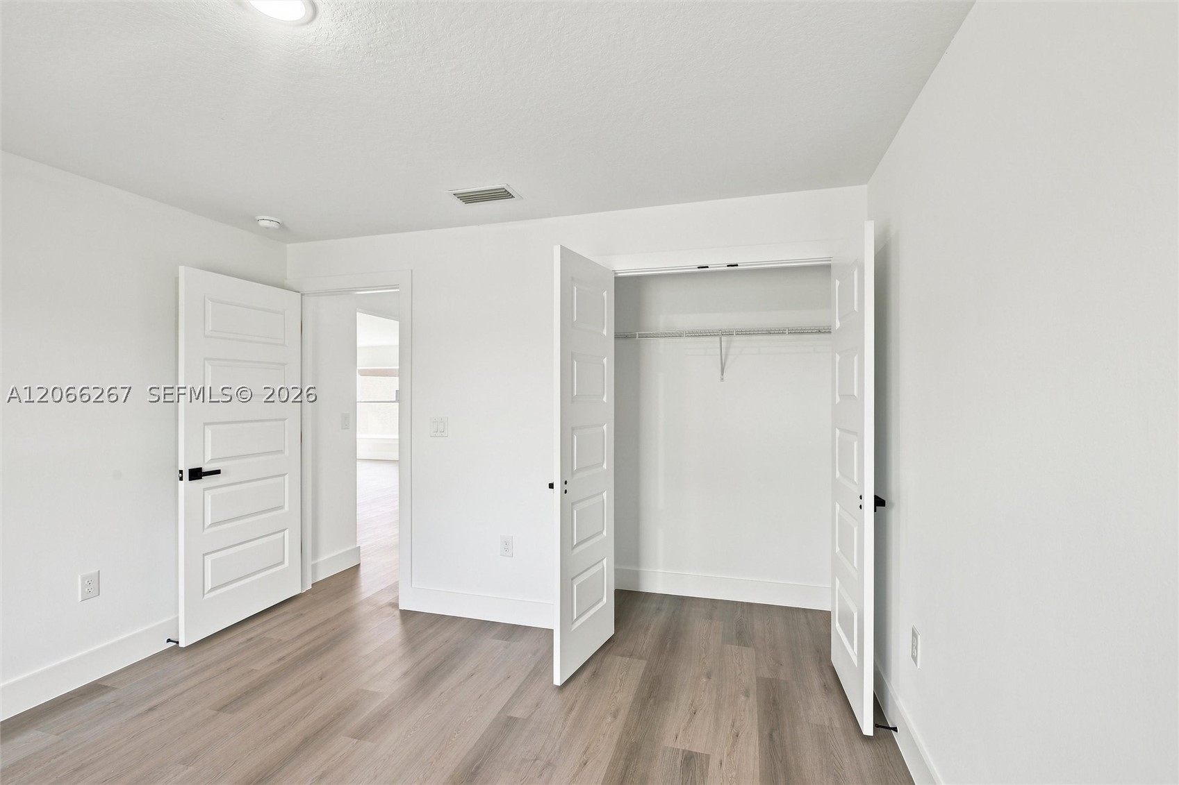 6898 Dickinson Drive Property Photo 25
