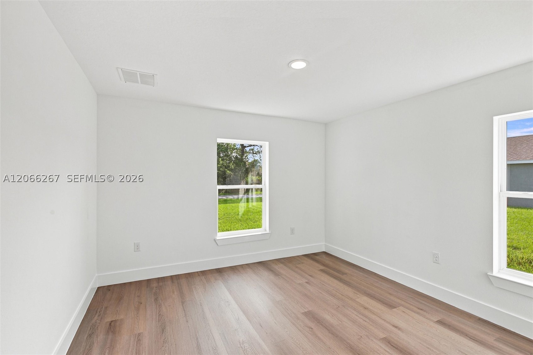 6898 Dickinson Drive Property Photo 28