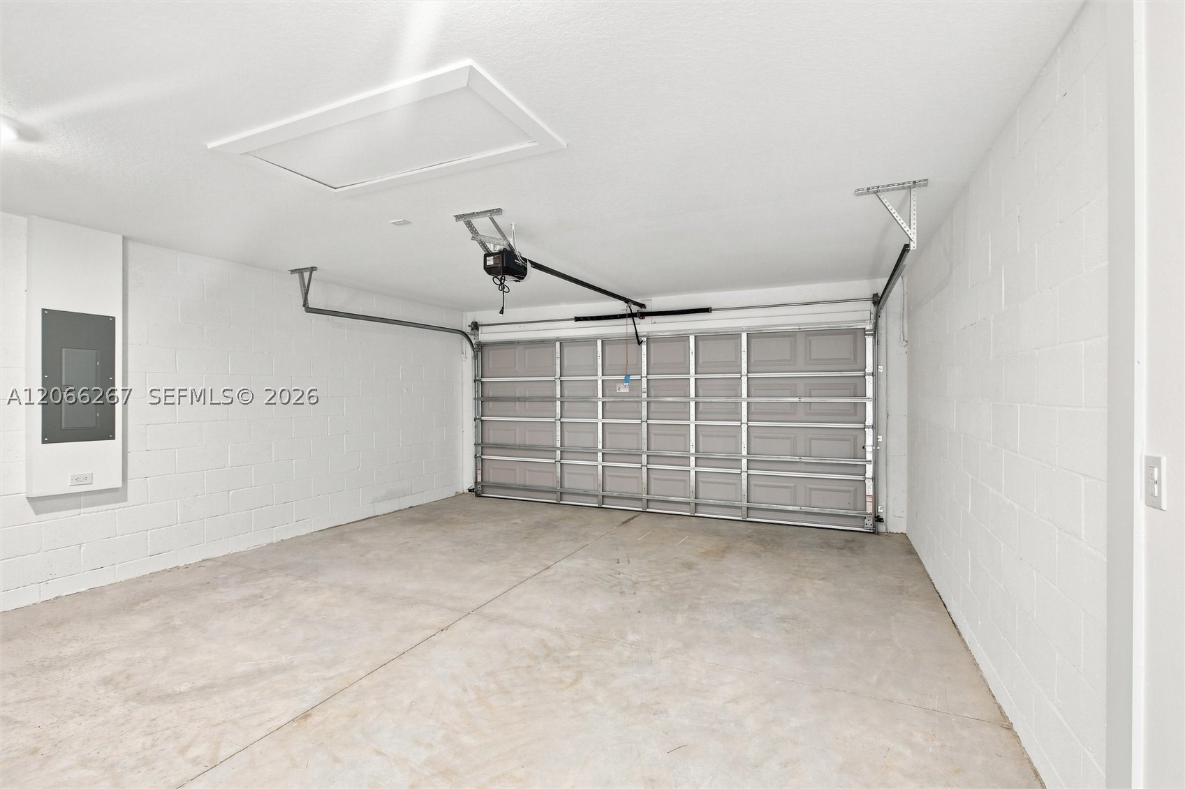 6898 Dickinson Drive Property Photo 31