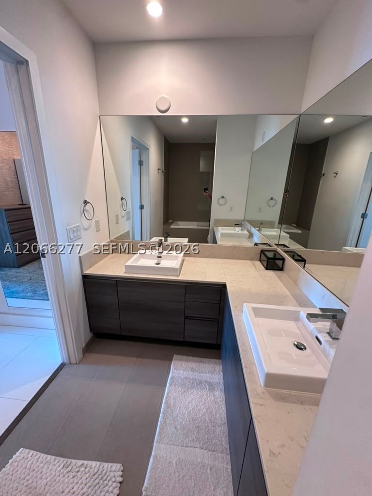1080 Brickell Ave 4202 Property Photo 9
