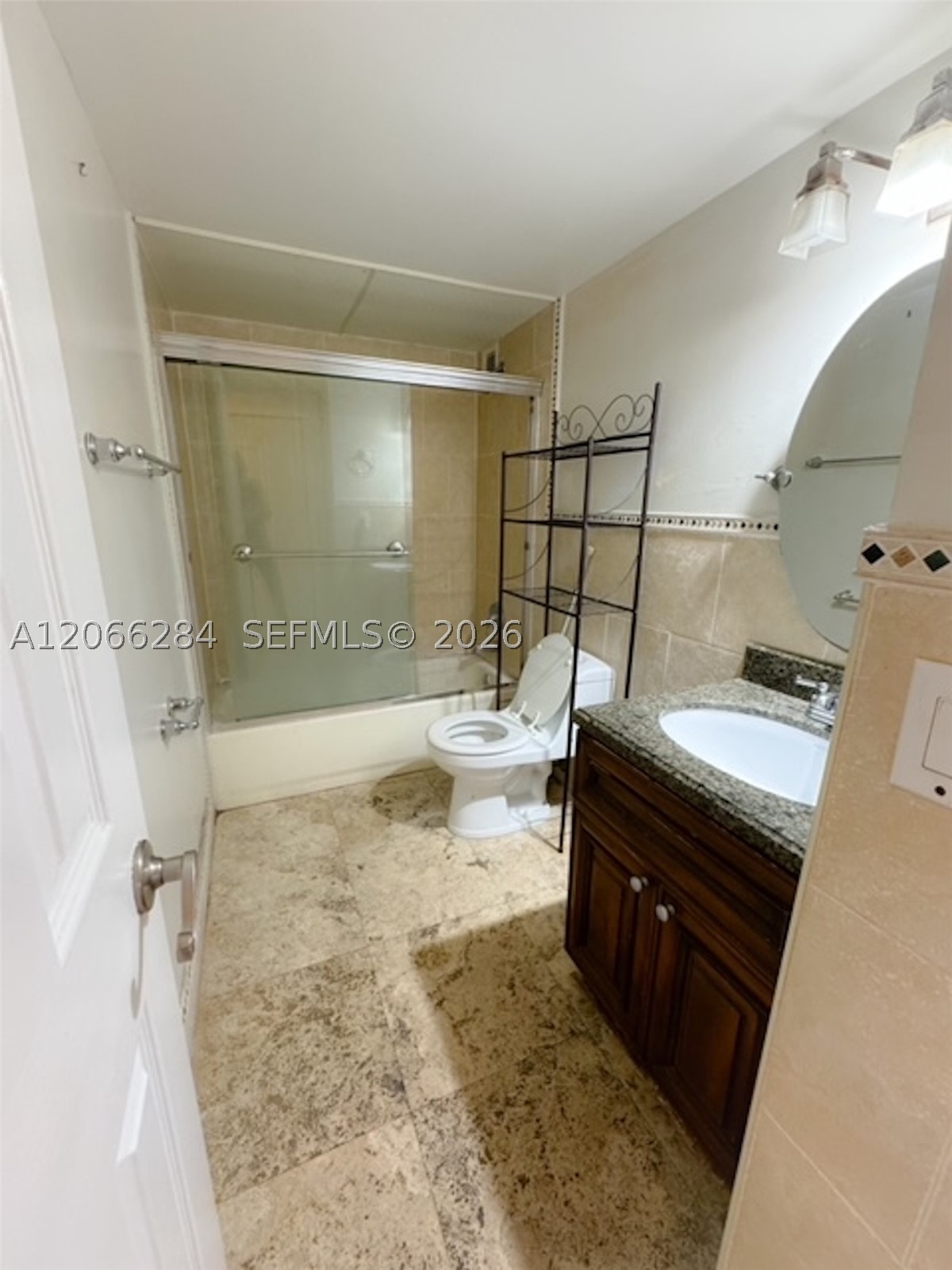 2008 Jackson B7 Property Photo 10