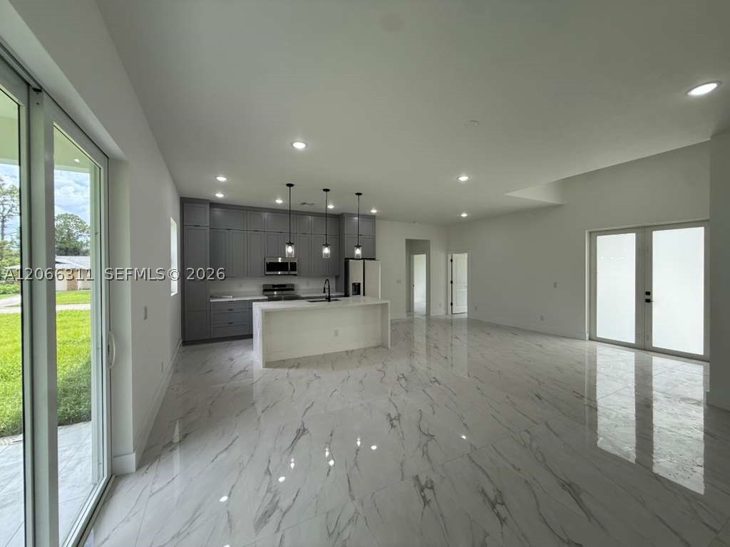 723 Epps Brown St E Property Photo 13