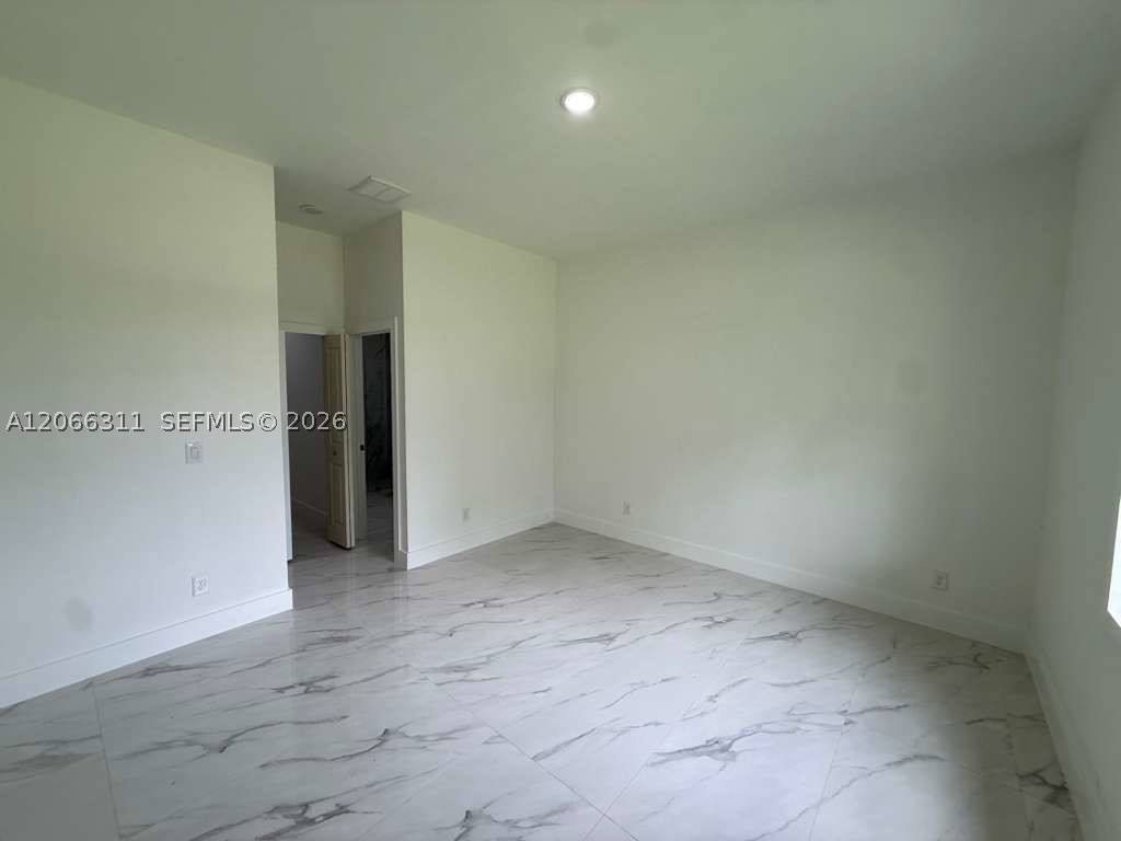723 Epps Brown St E Property Photo 26