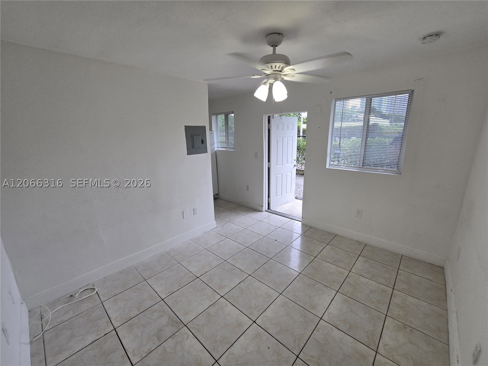 535 Nw 7th St 3 Property Photo 7