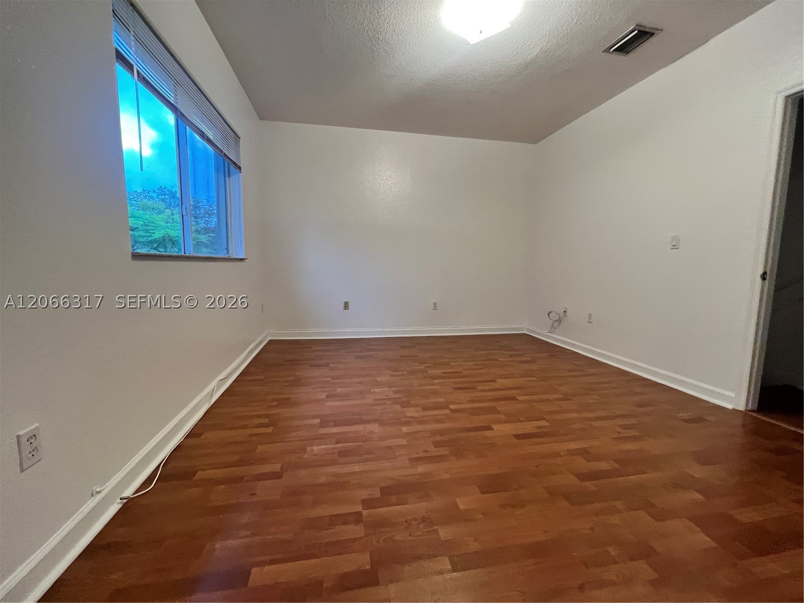 8564 Sw 214th Way Property Photo 14