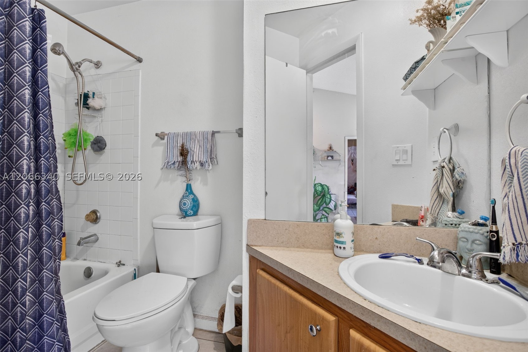 2445 Sw 18th Ter 807 Property Photo 10