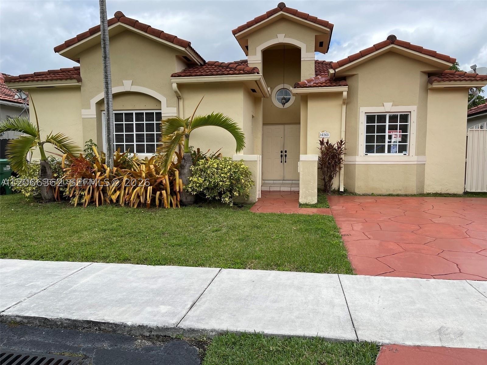 16263 SW 55th Ter Property Photo 1