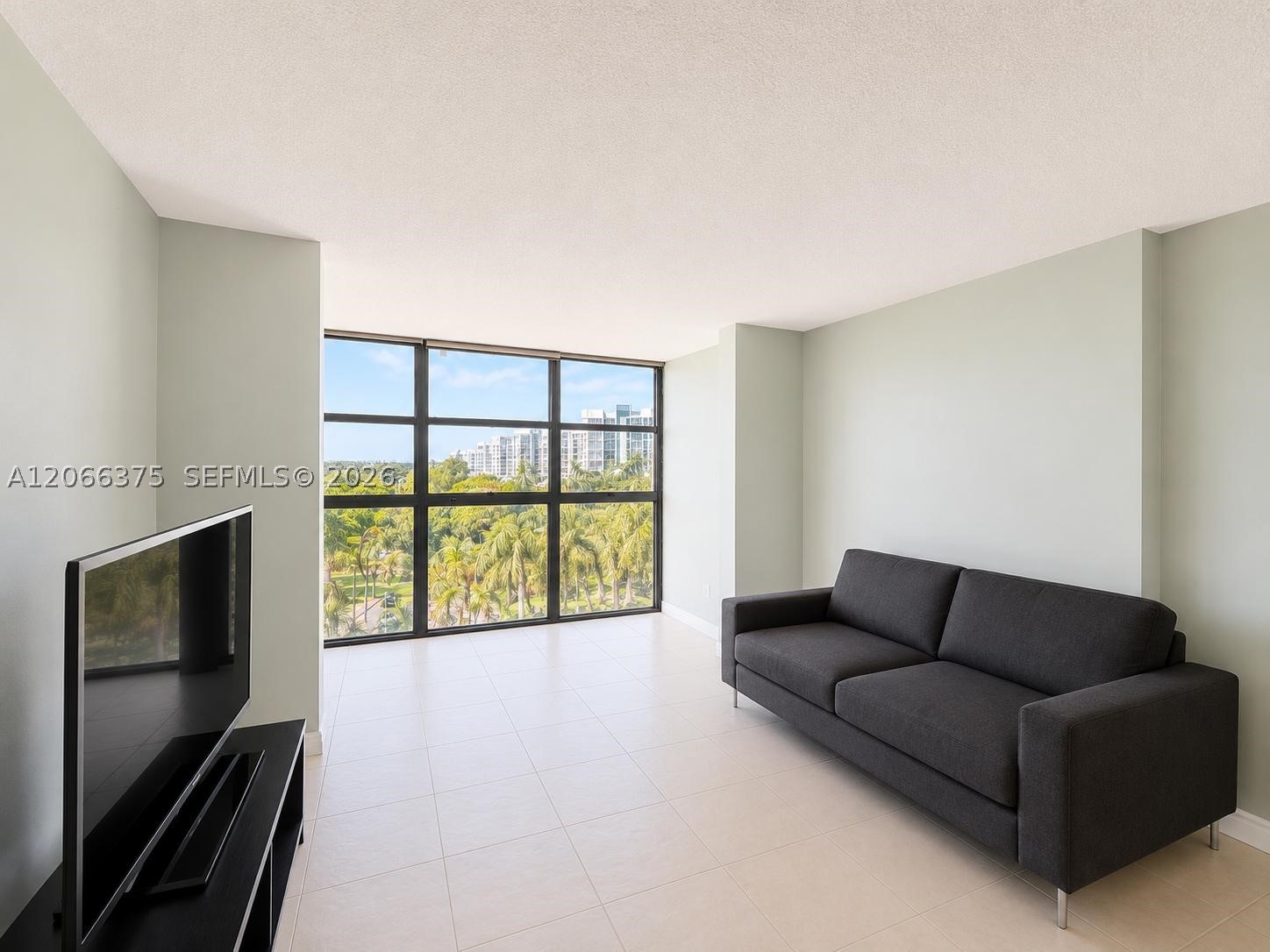 200 Leslie Dr 727 Property Photo 1