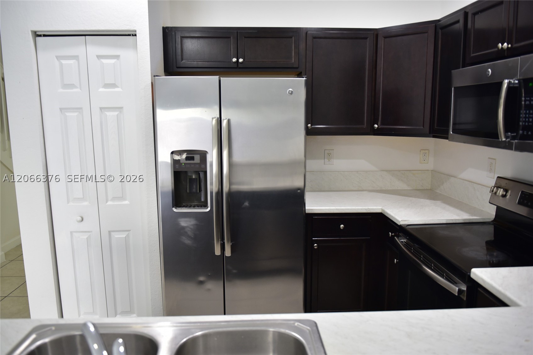3209 Se 5th St Property Photo 12