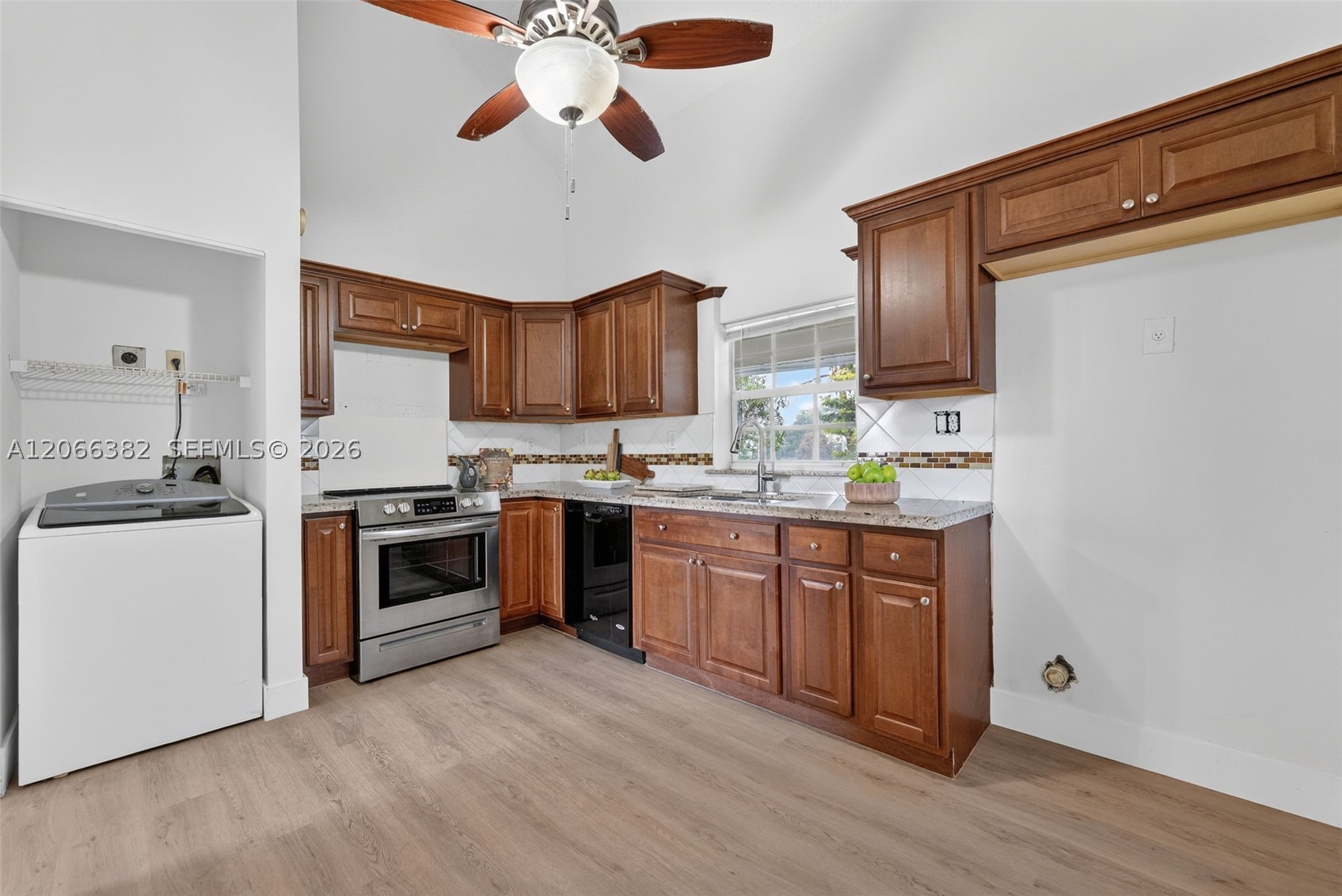 2710 Azalea Ave Property Photo 9