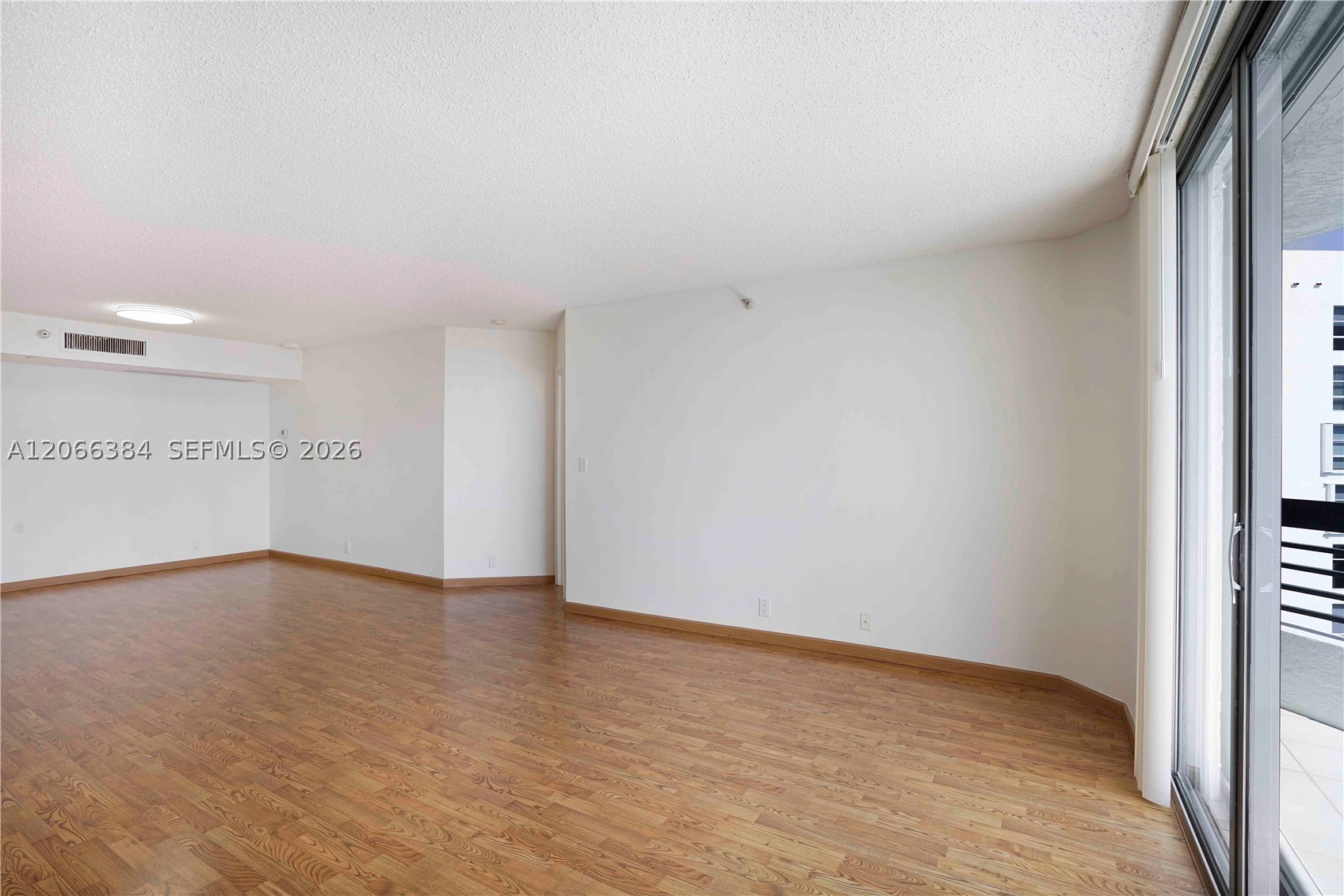 3530 Mystic Pointe Dr 3214 Property Photo 8