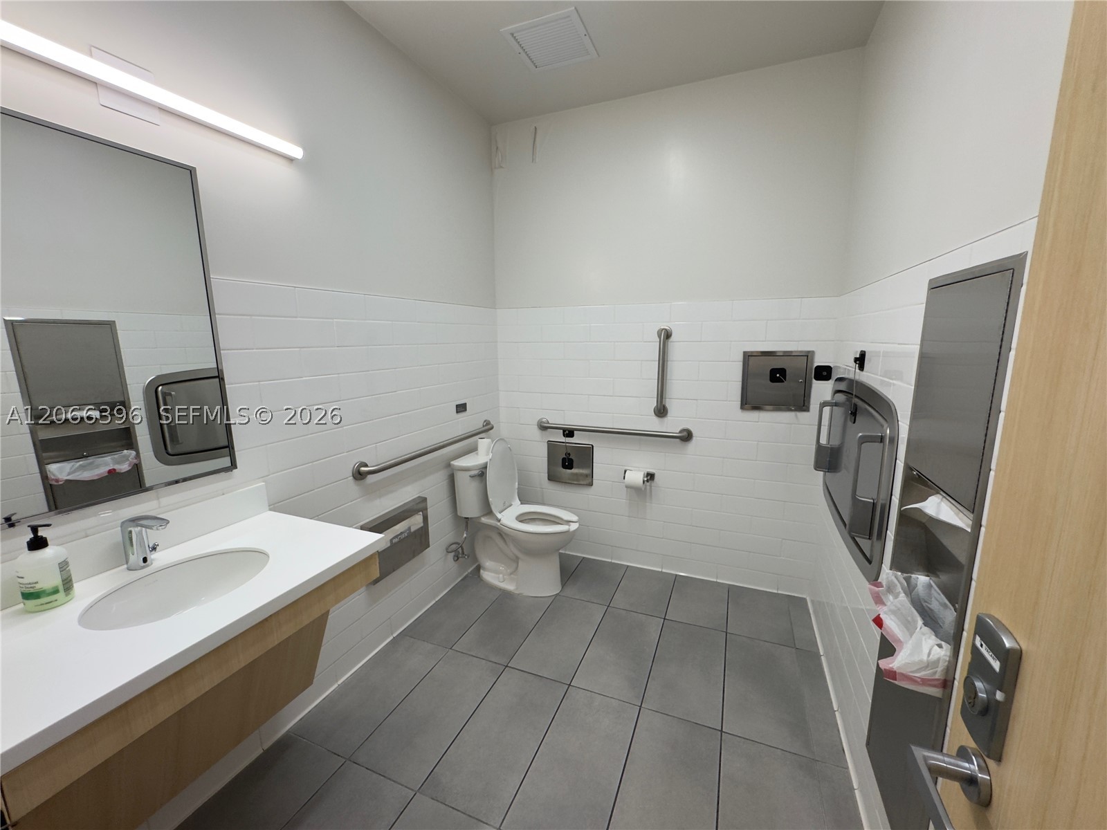 8931 W Atlantic Blvd Property Photo 17