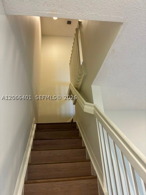 4219 Ne 9th St Property Photo 8