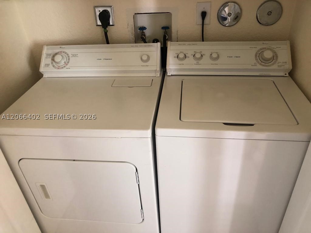 5598 Nw 113th Ave - Property Photo 5