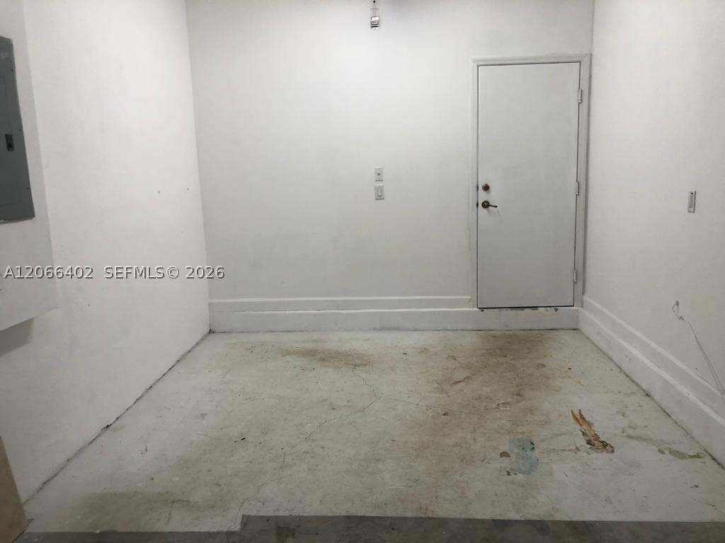 5598 Nw 113th Ave - Property Photo 9