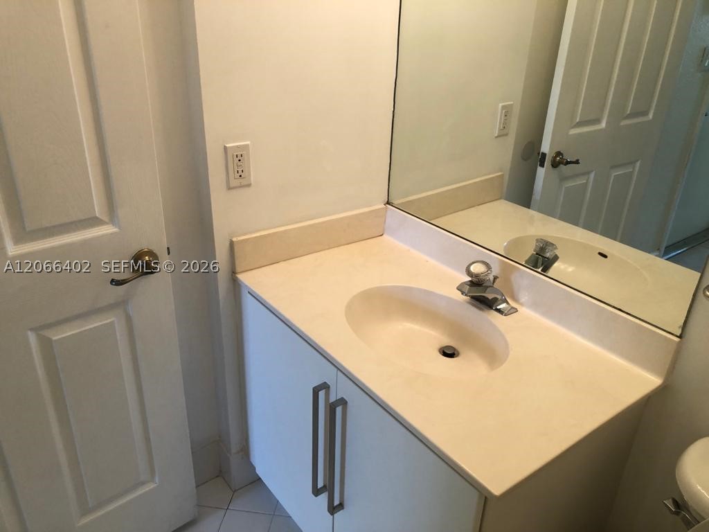 5598 Nw 113th Ave - Property Photo 13