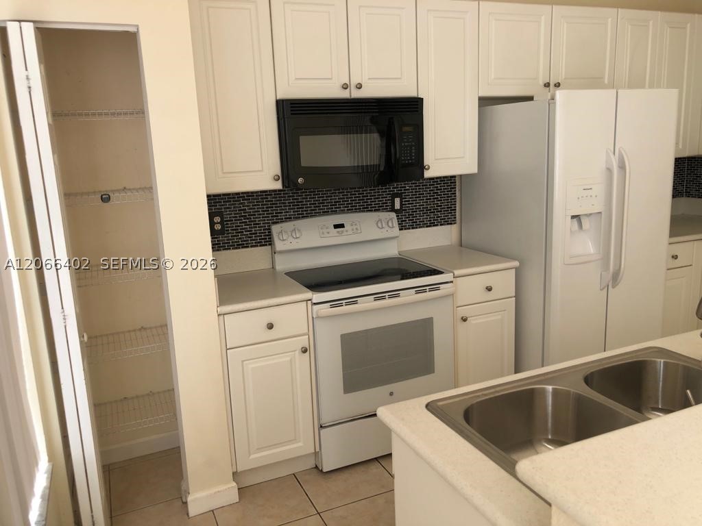 5598 Nw 113th Ave - Property Photo 21