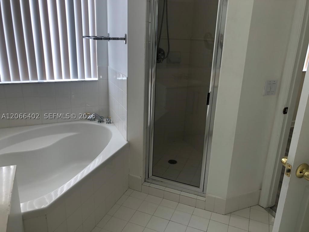 5598 Nw 113th Ave - Property Photo 40