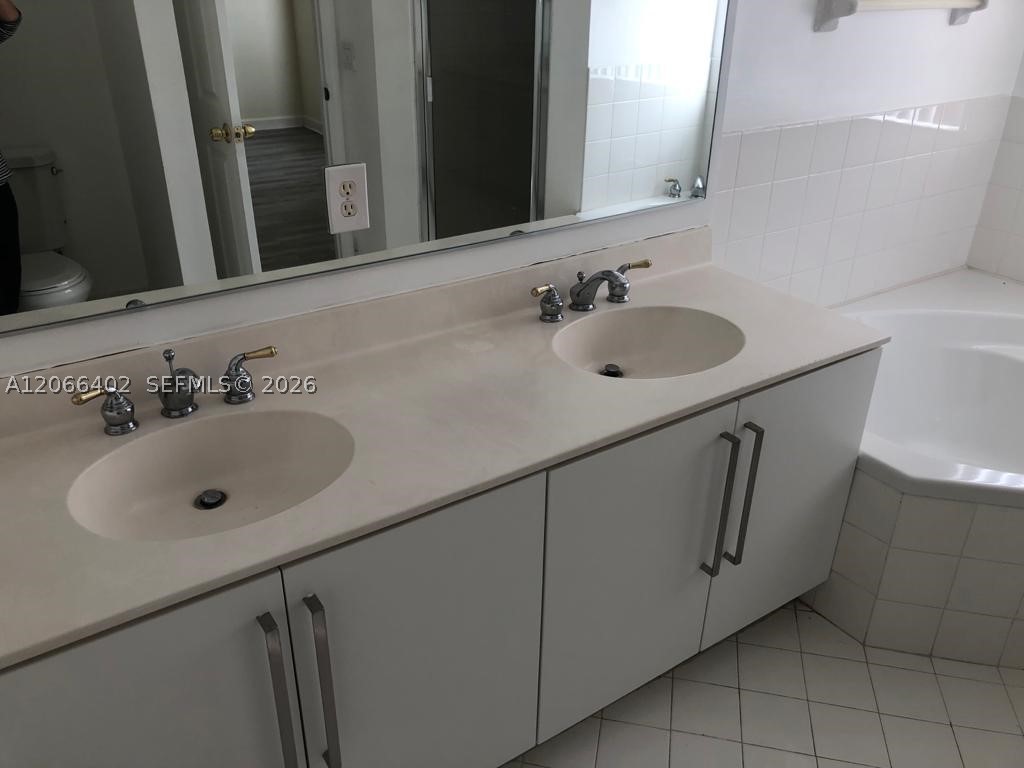 5598 Nw 113th Ave - Property Photo 41