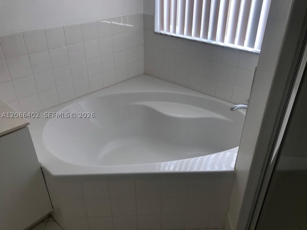 5598 Nw 113th Ave - Property Photo 47