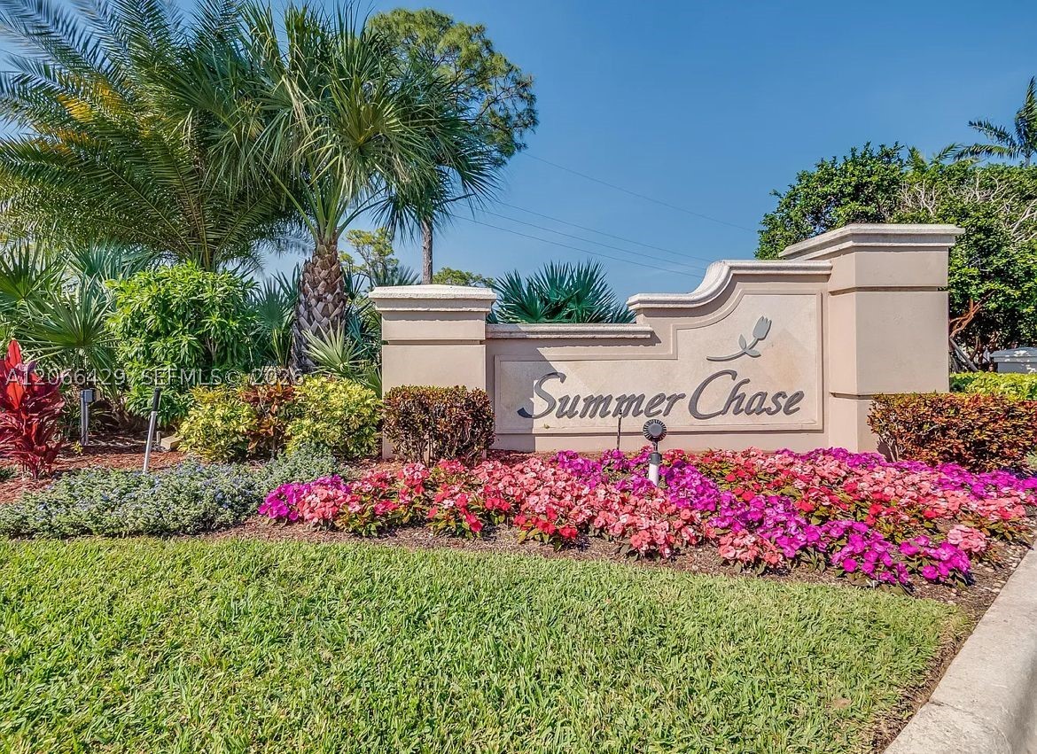 3746 Spring Crest Ct Property Photo 2