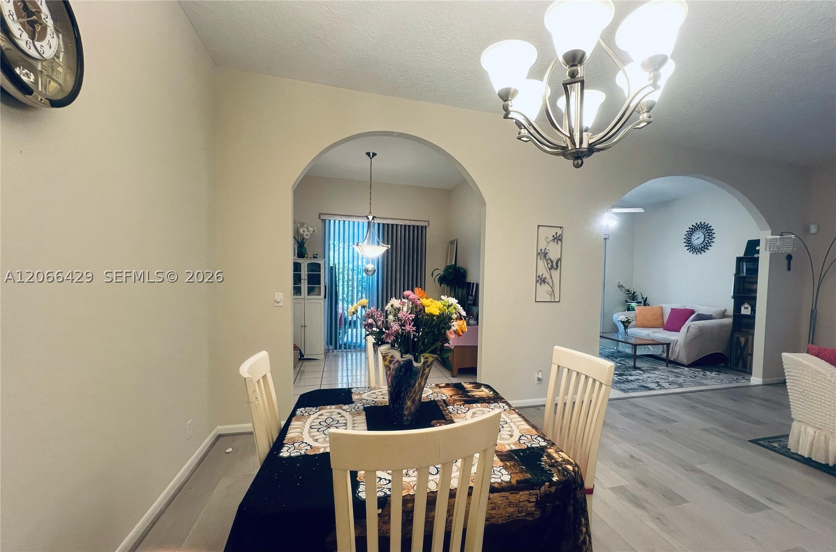 3746 Spring Crest Ct Property Photo 4
