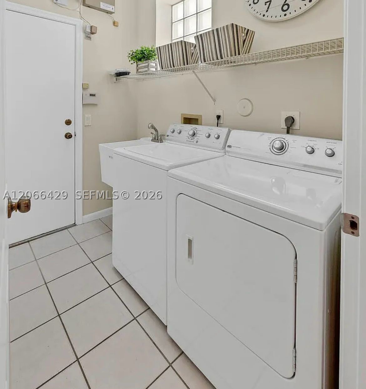 3746 Spring Crest Ct Property Photo 10