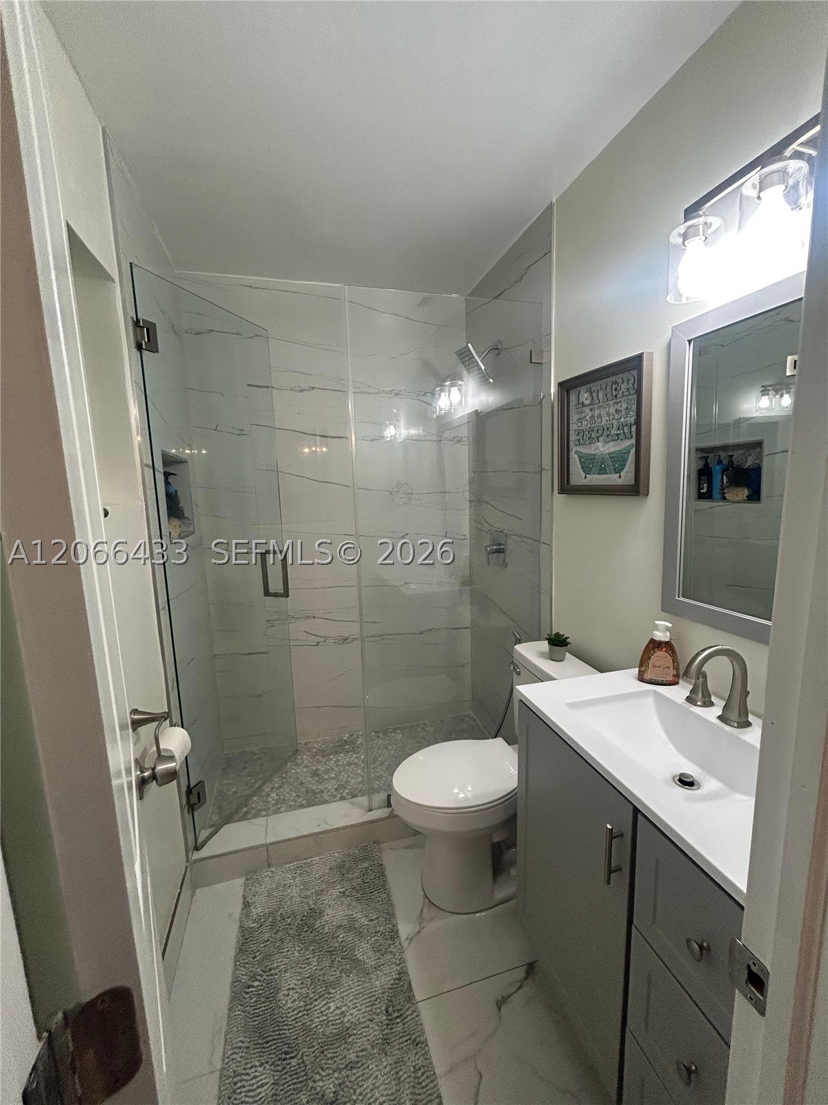 400 N 60th Way A Property Photo 2