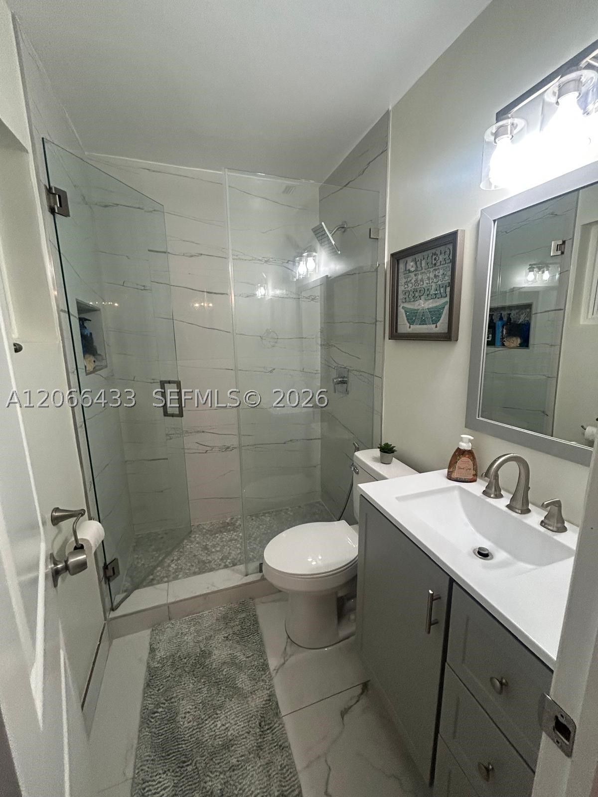 400 N 60th Way A Property Photo 3