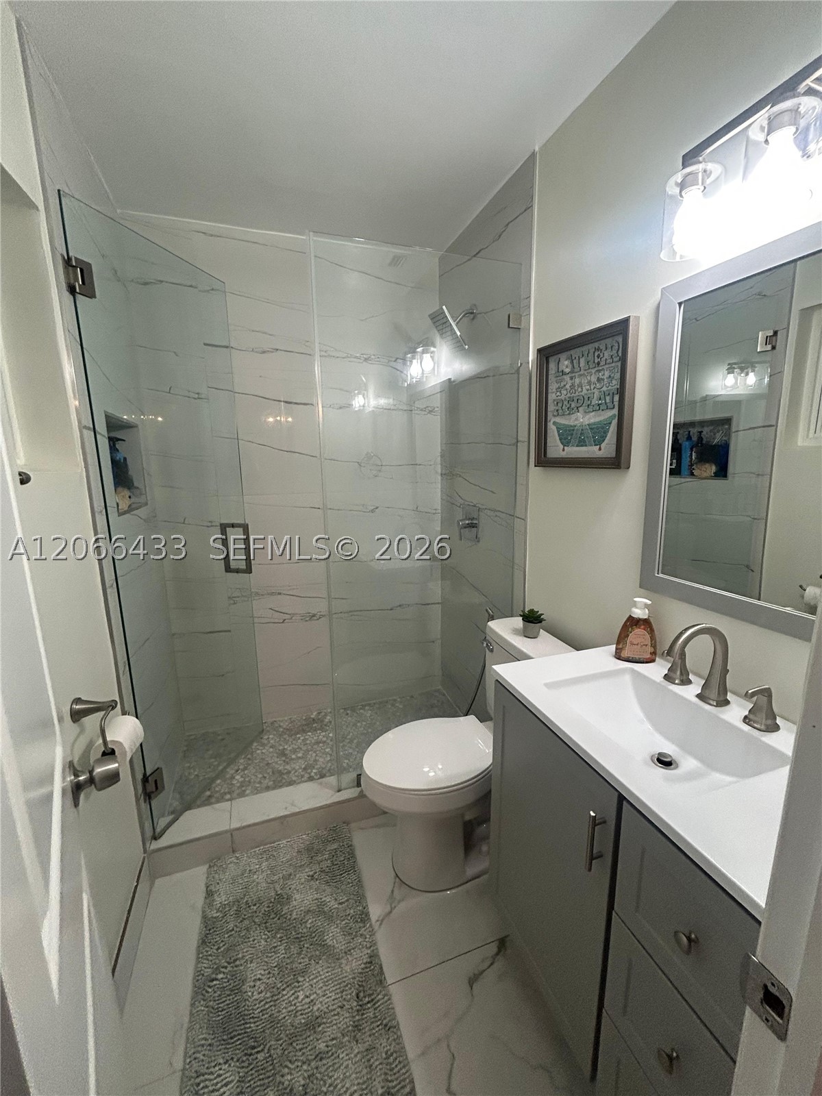 400 N 60th Way A Property Photo 4