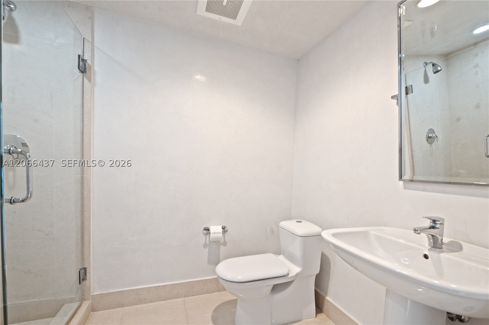 6899 Collins Ave 702 Property Photo 13