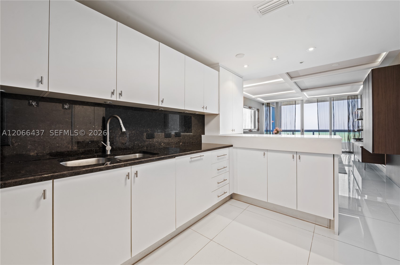 6899 Collins Ave 702 Property Photo 17