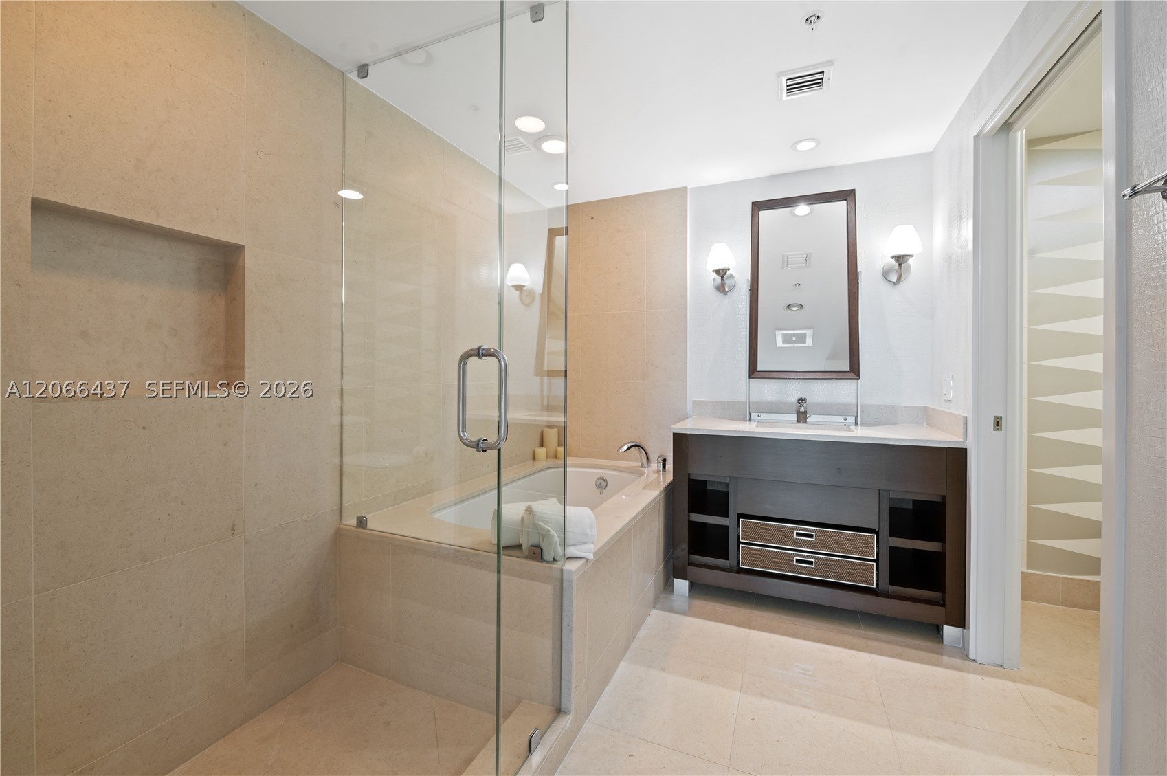 6899 Collins Ave 702 Property Photo 25