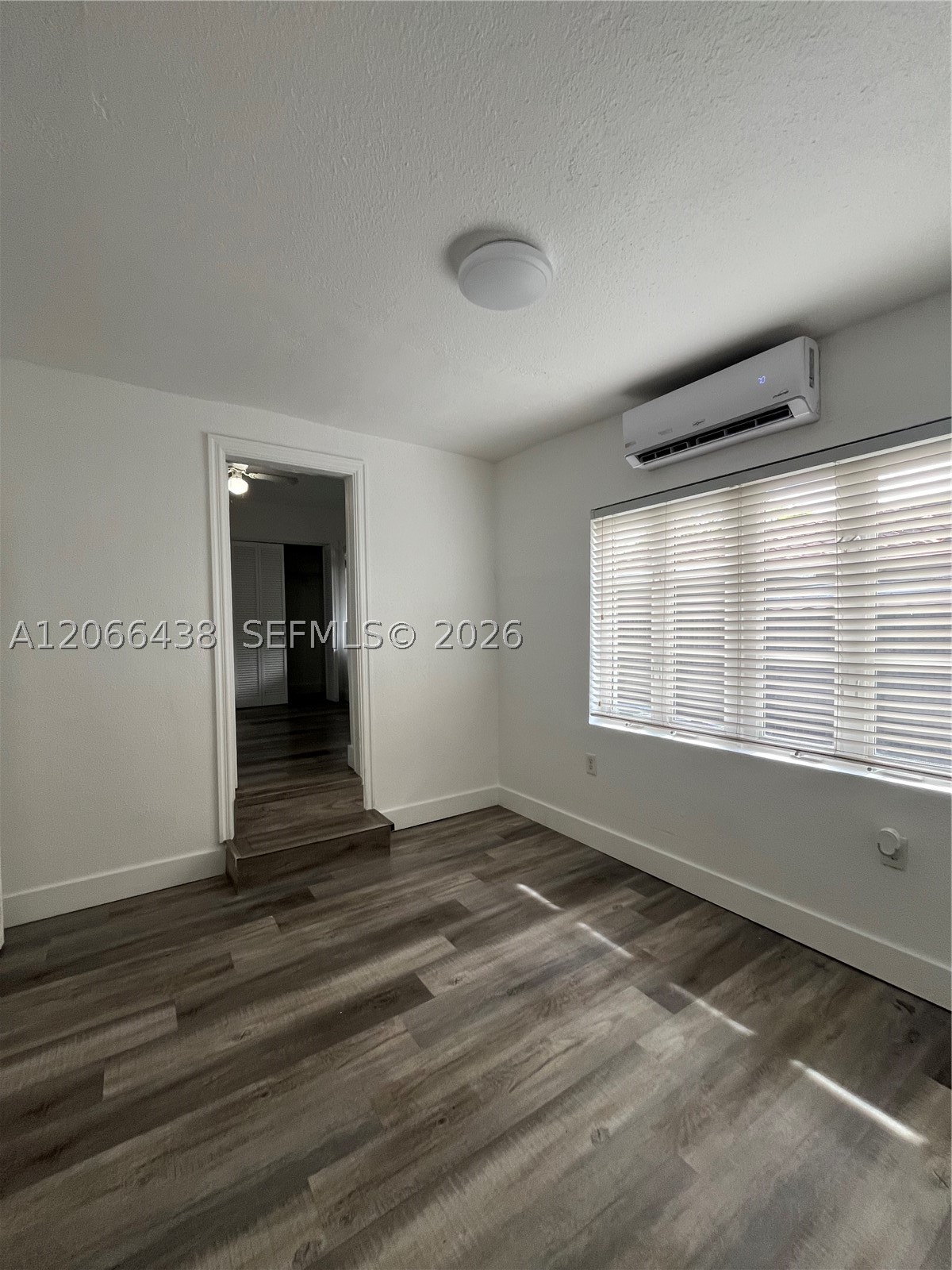 160 W 60th St 0 Property Photo 6