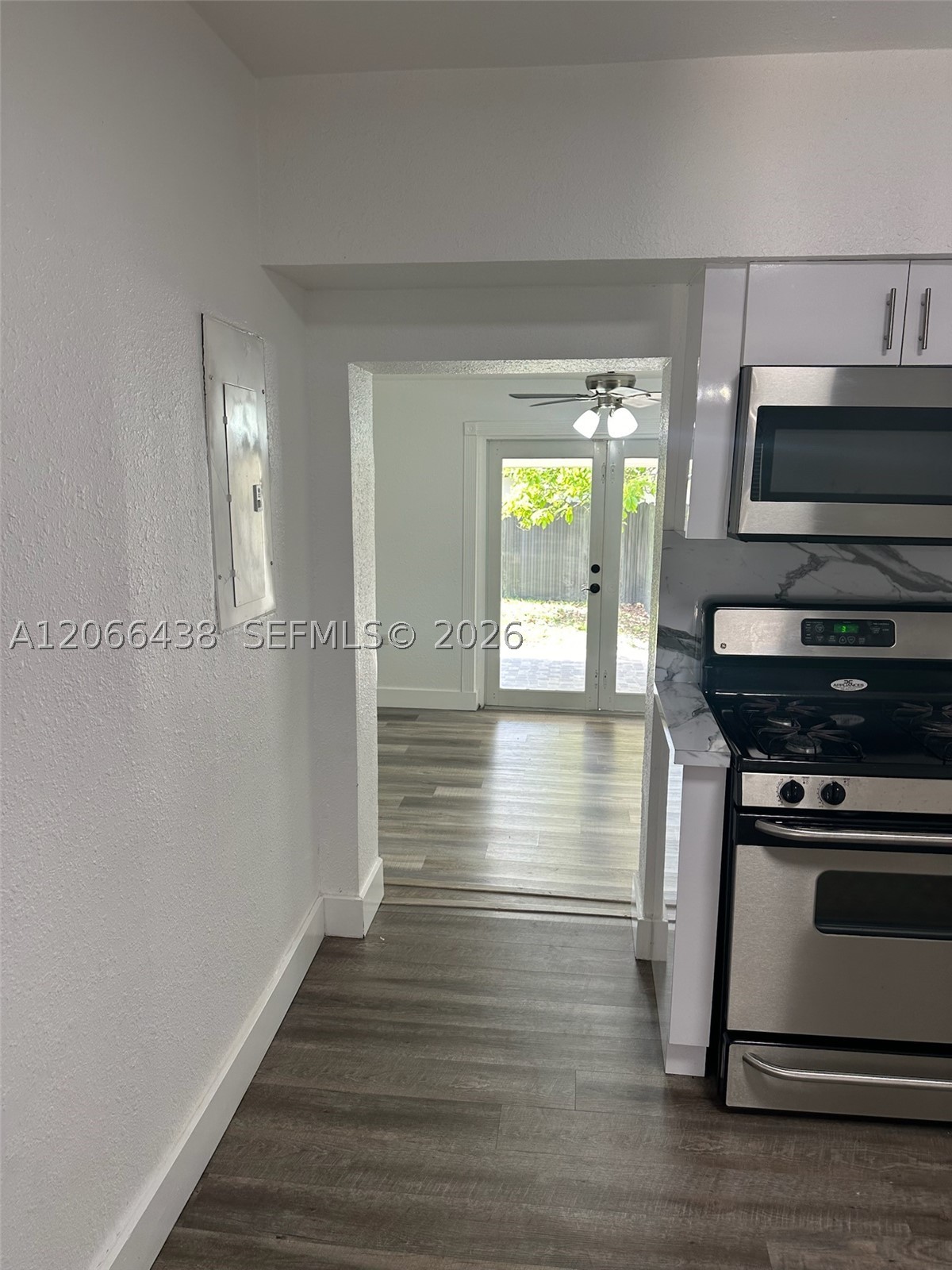 160 W 60th St 0 Property Photo 13