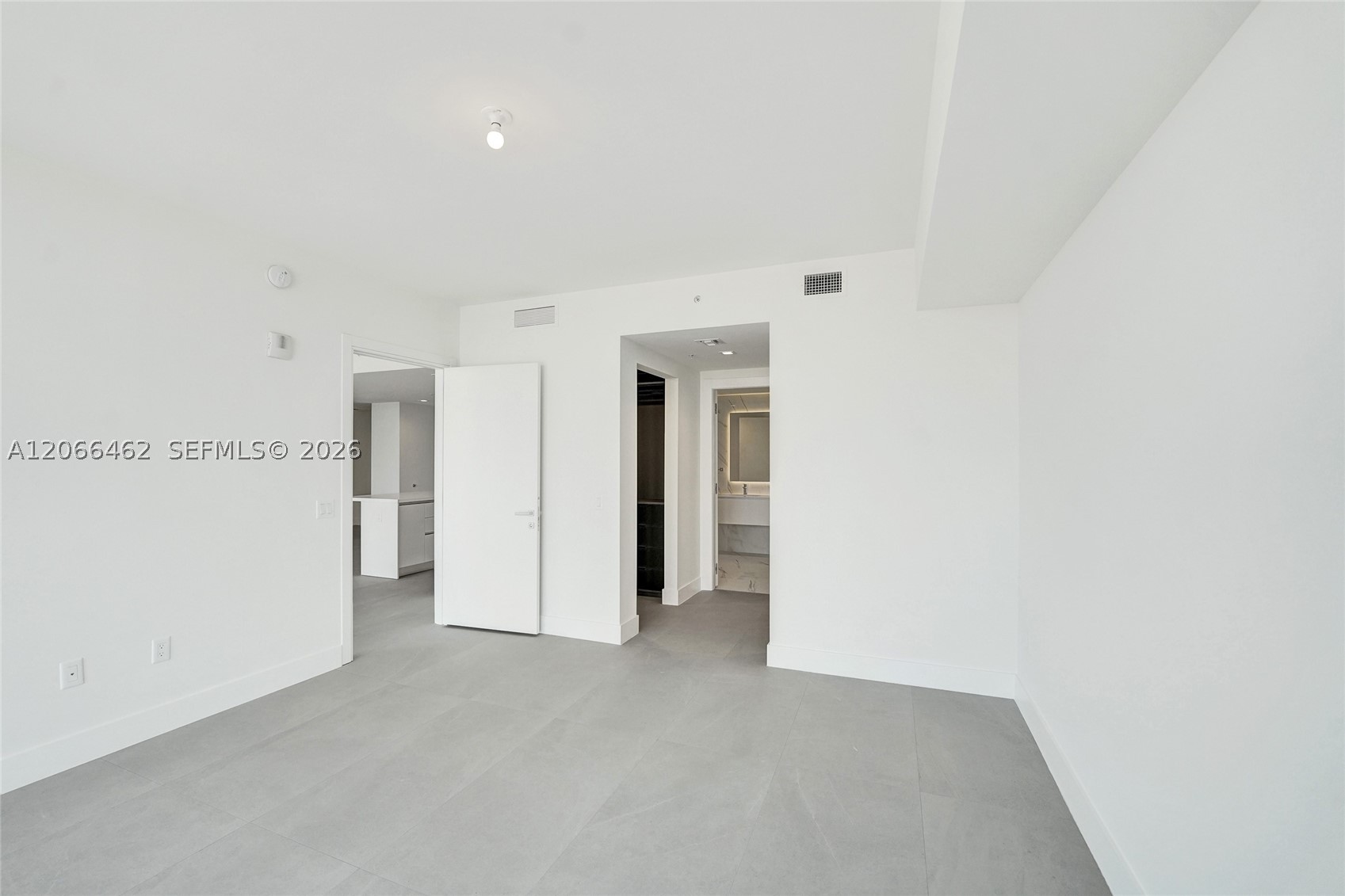 1170 E Hallandale Beach Boulevard 1111 Property Photo 23